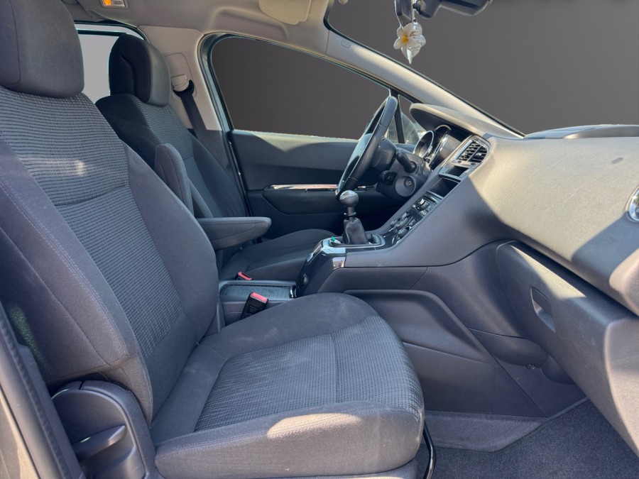 PEUGEOT d'occasion 5008 1.6 HDI 115 ACCESS de 2013 Limoges (87)﻿
