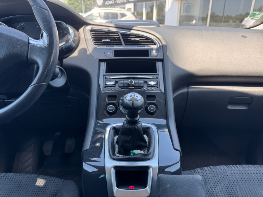 PEUGEOT d'occasion 5008 1.6 HDI 115 ACCESS de 2013 Limoges (87)﻿