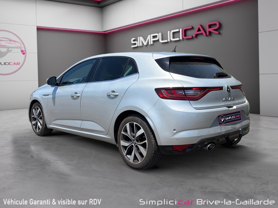 RENAULT d'occasion MEGANE IV BERLINE BICORPS TROIS OU CINQ PORTES 1.5