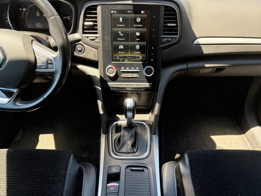 RENAULT d'occasion MEGANE IV BERLINE BICORPS TROIS OU CINQ PORTES 1.5