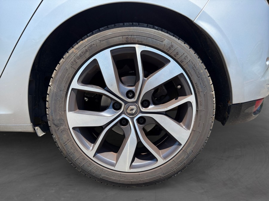 RENAULT d'occasion MEGANE IV BERLINE BICORPS TROIS OU CINQ PORTES 1.5