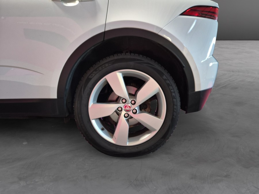 JAGUAR d'occasion E-PACE D150 FWD R-DYNAMIC SE de 2019 Fontainebleau