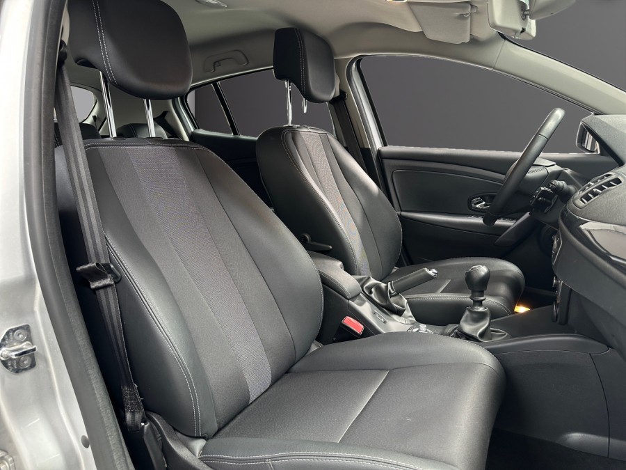 RENAULT d'occasion MEGANE 1.5 DCI 95 de 2015 Lorient (56)﻿