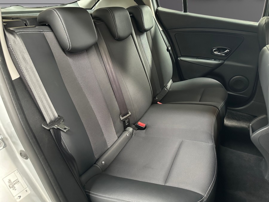 RENAULT d'occasion MEGANE 1.5 DCI 95 de 2015 Lorient (56)﻿