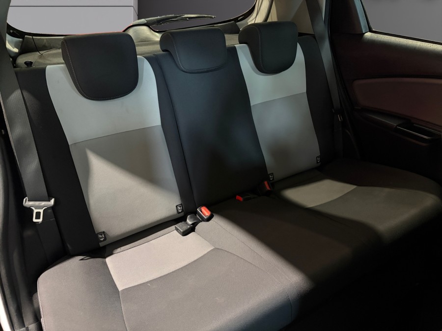 TOYOTA d'occasion YARIS 100H DYNAMIC BUSINESS de 2019 Fontainebleau