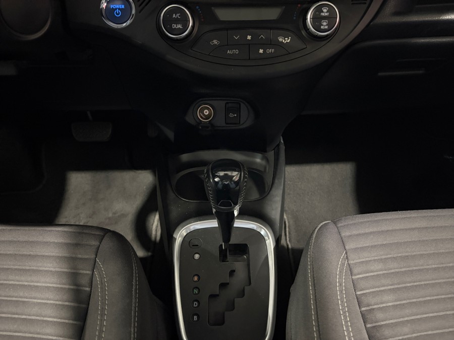 TOYOTA d'occasion YARIS 100H DYNAMIC BUSINESS de 2019 Fontainebleau