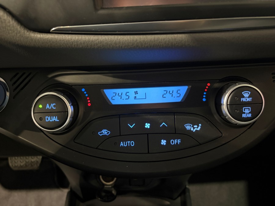 TOYOTA d'occasion YARIS 100H DYNAMIC BUSINESS de 2019 Fontainebleau