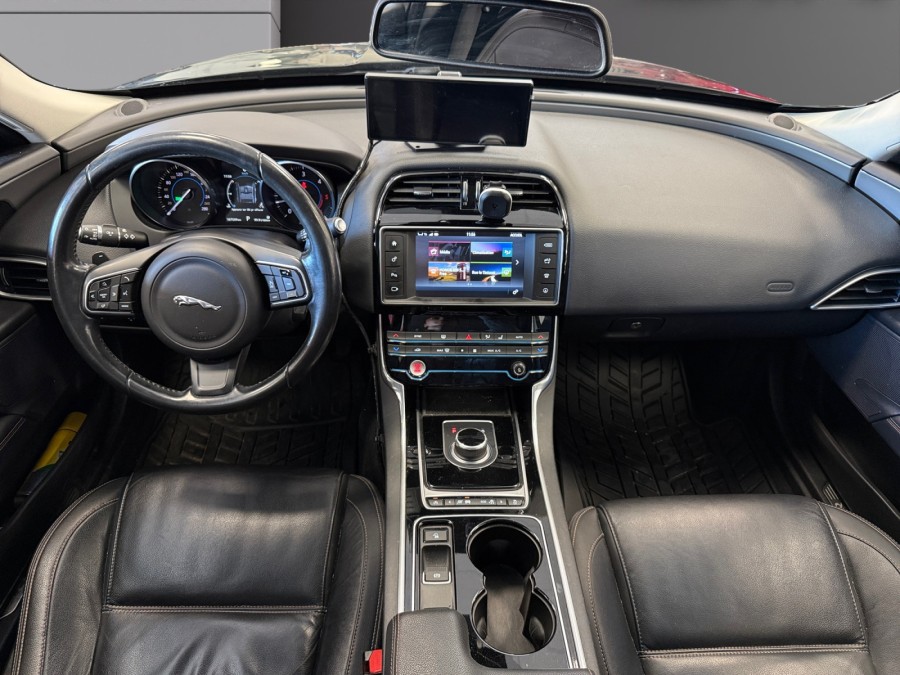 JAGUAR d'occasion XE 2.0L D 180 Prestige de 2016 Amiens (80)﻿