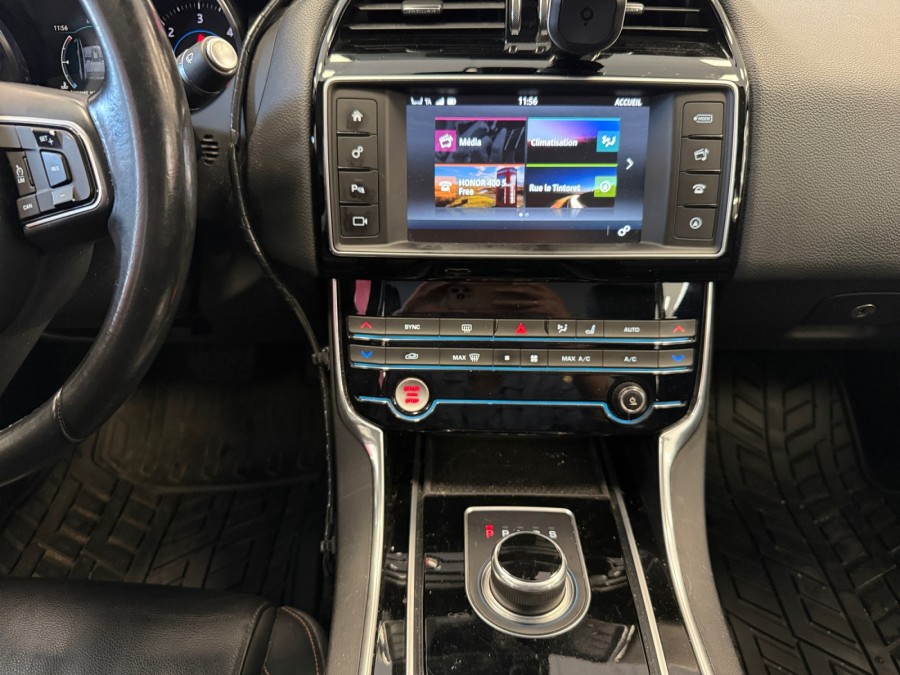 JAGUAR d'occasion XE 2.0L D 180 Prestige de 2016 Amiens (80)﻿