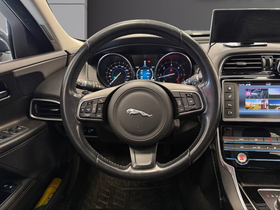 JAGUAR d'occasion XE 2.0L D 180 Prestige de 2016 Amiens (80)﻿