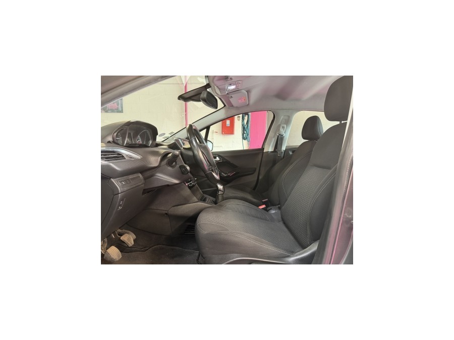 PEUGEOT d'occasion 208 I 1.2 PURE TECH 82 STYLE de 2018 Villebon Sur