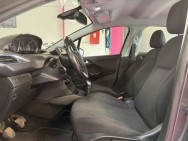 PEUGEOT d'occasion 208 I 1.2 PURE TECH 82 STYLE de 2018 Villebon Sur