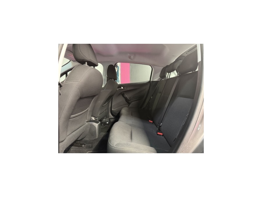PEUGEOT d'occasion 208 I 1.2 PURE TECH 82 STYLE de 2018 Villebon Sur