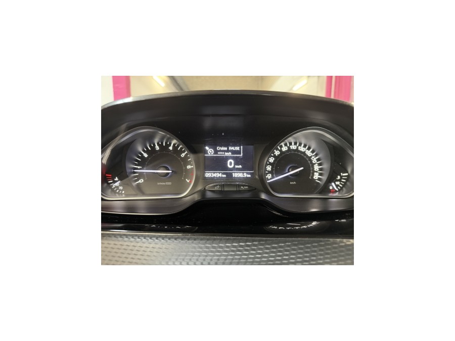 PEUGEOT d'occasion 208 I 1.2 PURE TECH 82 STYLE de 2018 Villebon Sur