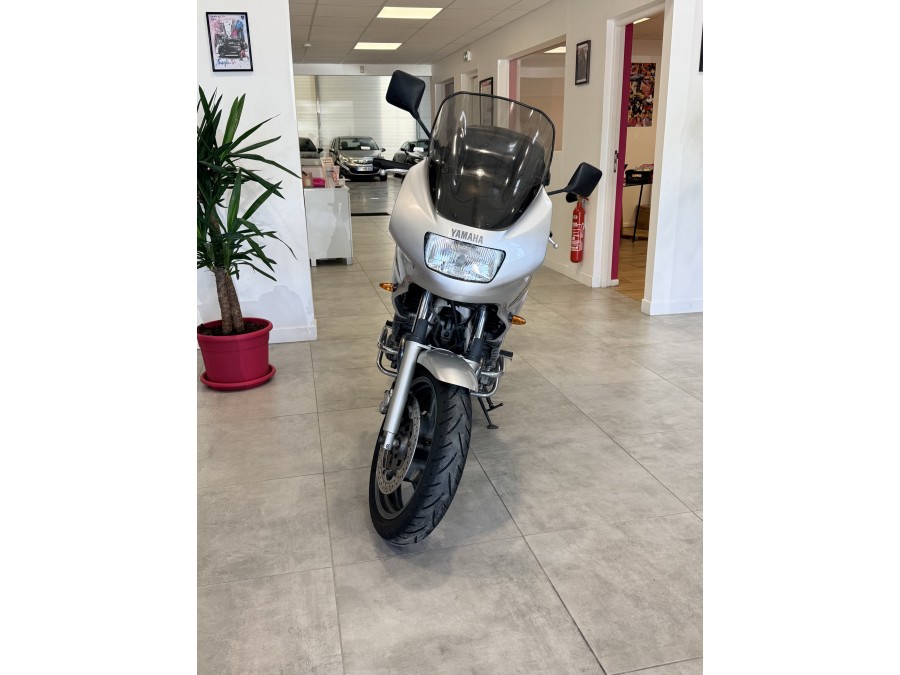 YAMAHA d'occasion XJ900S diversion de 2002 St Jean du Cardonnay (76)﻿