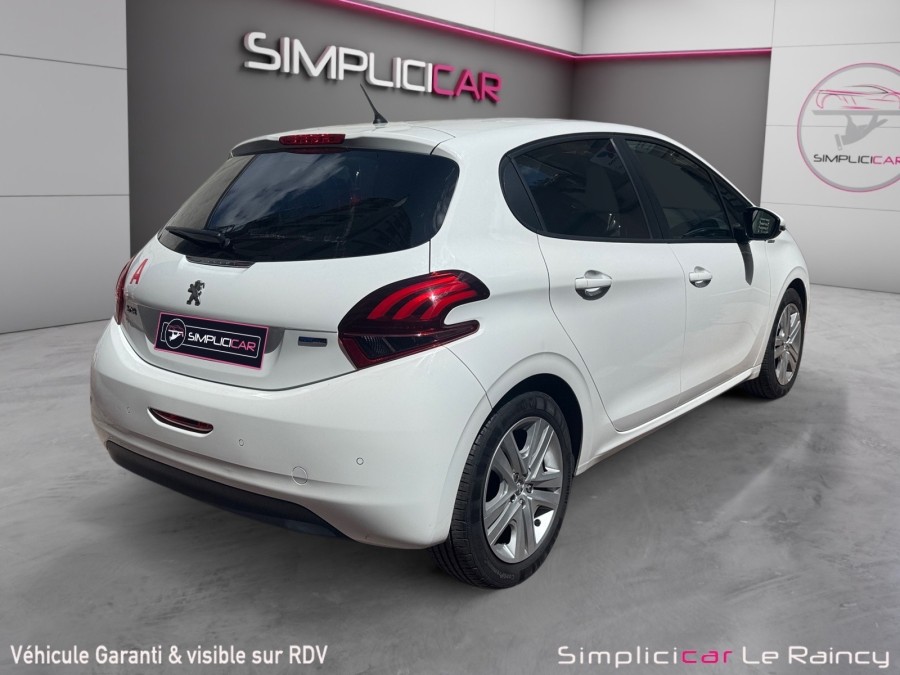 PEUGEOT d'occasion 208 I 1.2 PURE TECH 82 STYLE de 2017 Le Raincy
