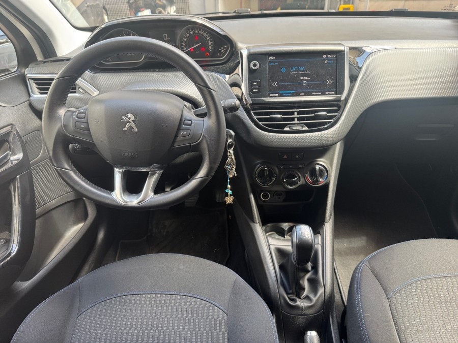 PEUGEOT d'occasion 208 I 1.2 PURE TECH 82 STYLE de 2017 Le Raincy