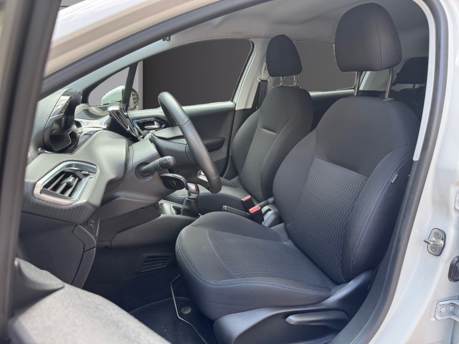 PEUGEOT d'occasion 208 I 1.2 PURE TECH 82 STYLE de 2017 Le Raincy