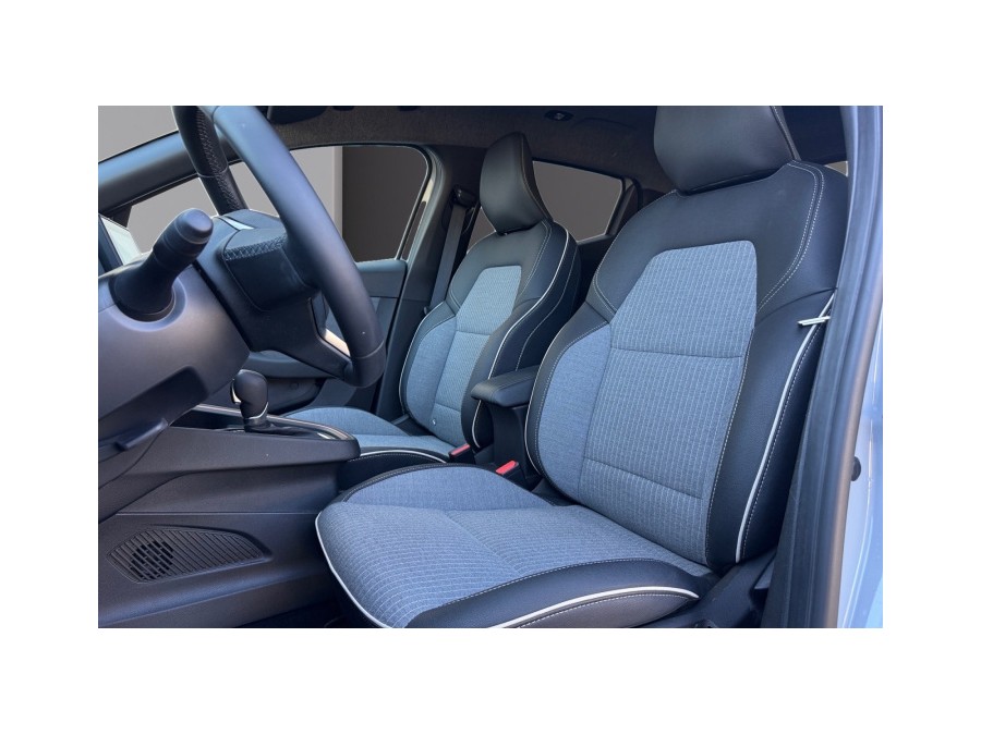 RENAULT d'occasion CLIO 1.6 E-TECH 145 TECHNO de 2025 La Ciotat (13)﻿