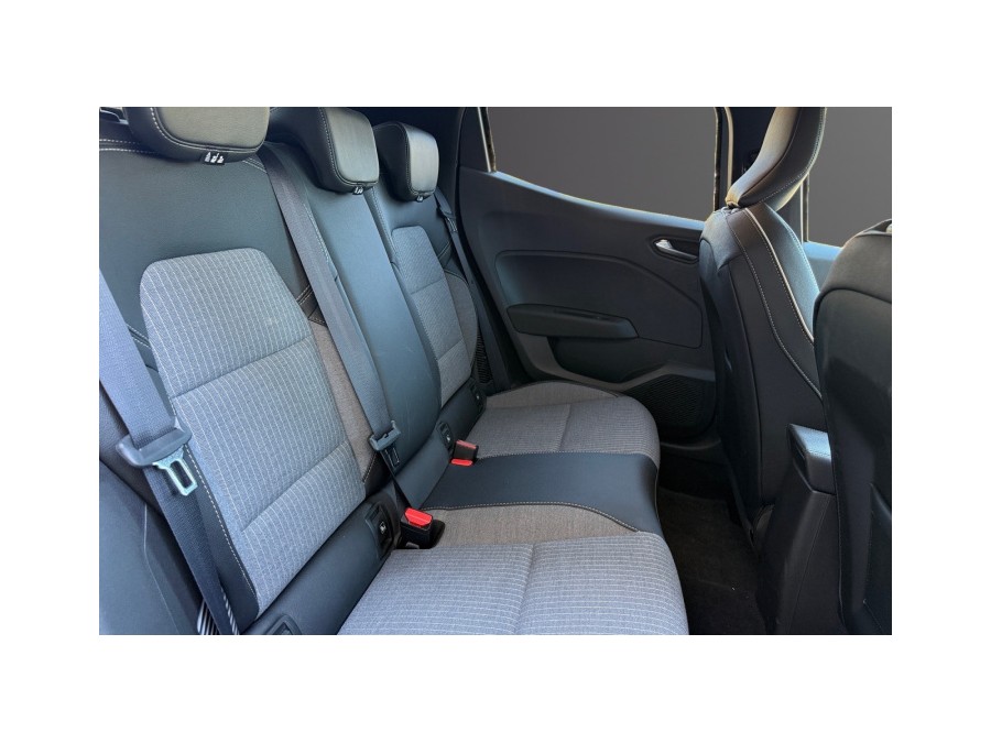 RENAULT d'occasion CLIO 1.6 E-TECH 145 TECHNO de 2025 La Ciotat (13)﻿