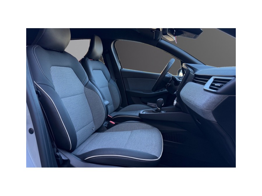 RENAULT d'occasion CLIO 1.6 E-TECH 145 TECHNO de 2025 La Ciotat (13)﻿