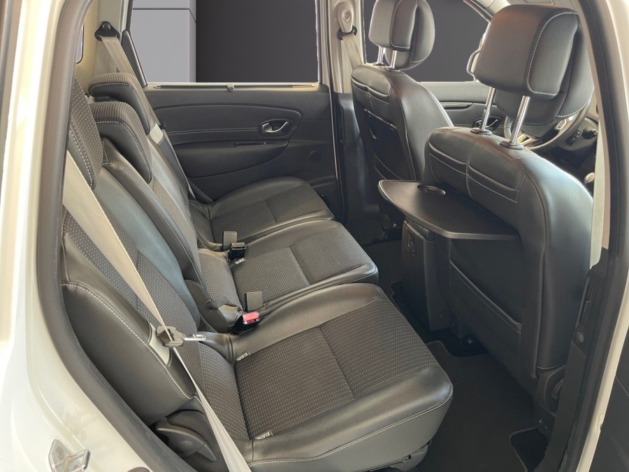 RENAULT d'occasion SCENIC III 1.5 DCI 110 BOSE de 2012 La Flèche (72)﻿
