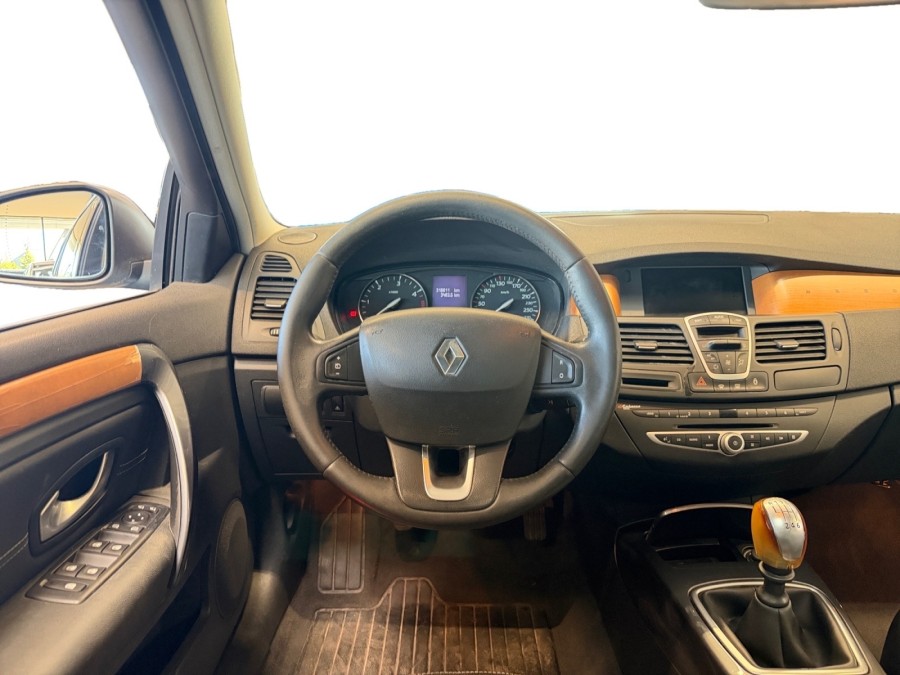 RENAULT d'occasion LAGUNA III GRANDTOUR 2.0 DCI 150 CELSIUM de 2010