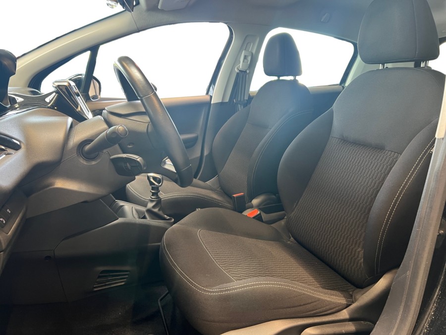PEUGEOT d'occasion 208 I 1.6 HDI 100 ALLURE BUSINESS de 2019