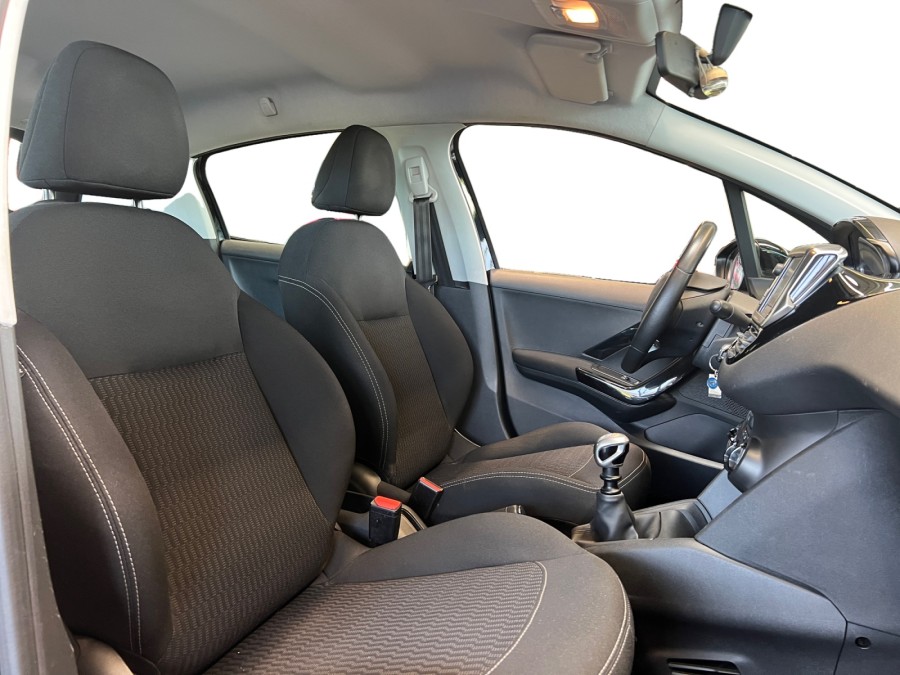 PEUGEOT d'occasion 208 I 1.6 HDI 100 ALLURE BUSINESS de 2019