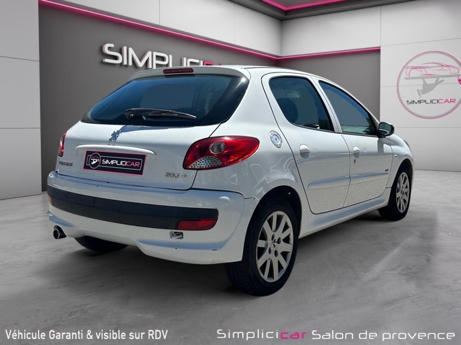 PEUGEOT d'occasion 206 + 1.4 HDI 70 ACCESS de 2011 Salon de Provence