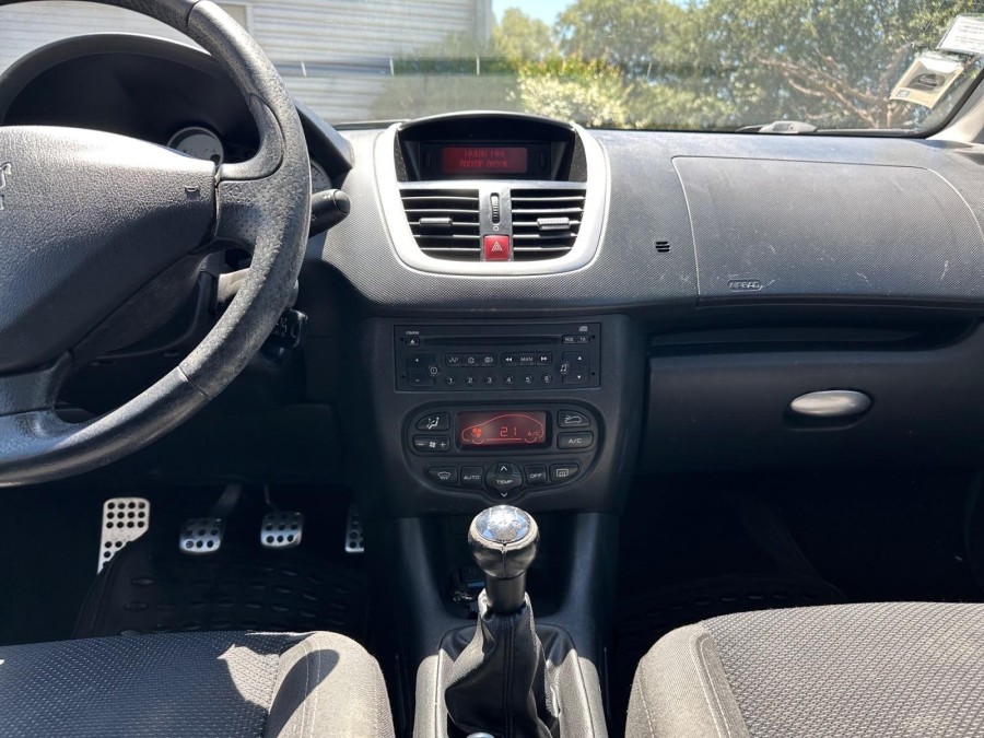 PEUGEOT d'occasion 206 + 1.4 HDI 70 ACCESS de 2011 Salon de Provence