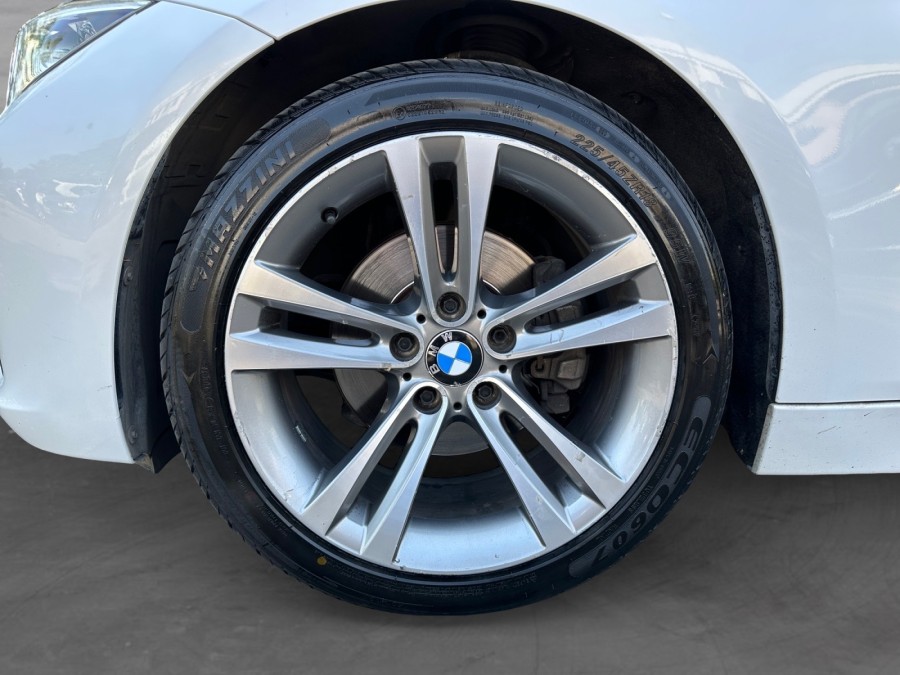BMW d'occasion SERIE 3 320D 184 LOUNGE BA de 2013 Osny (95)﻿