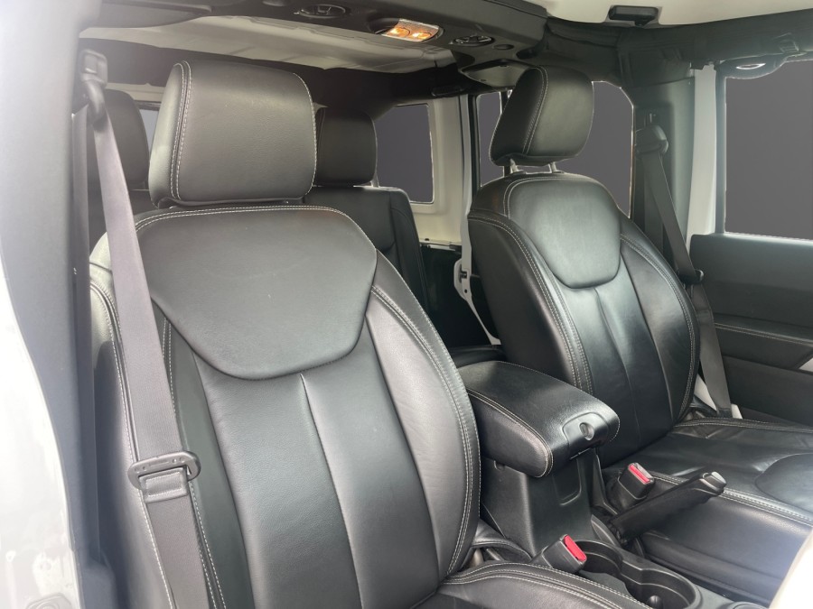 JEEP d'occasion WRANGLER UNLIMITED 2.8 CRD 200 SPORT BA de 2018 Royan