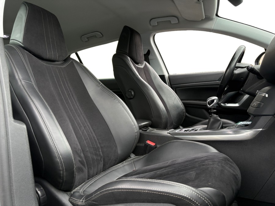 PEUGEOT d'occasion 308 II 1.6 THP 125 ACTIVE de 2013 Orgeval Verneuil