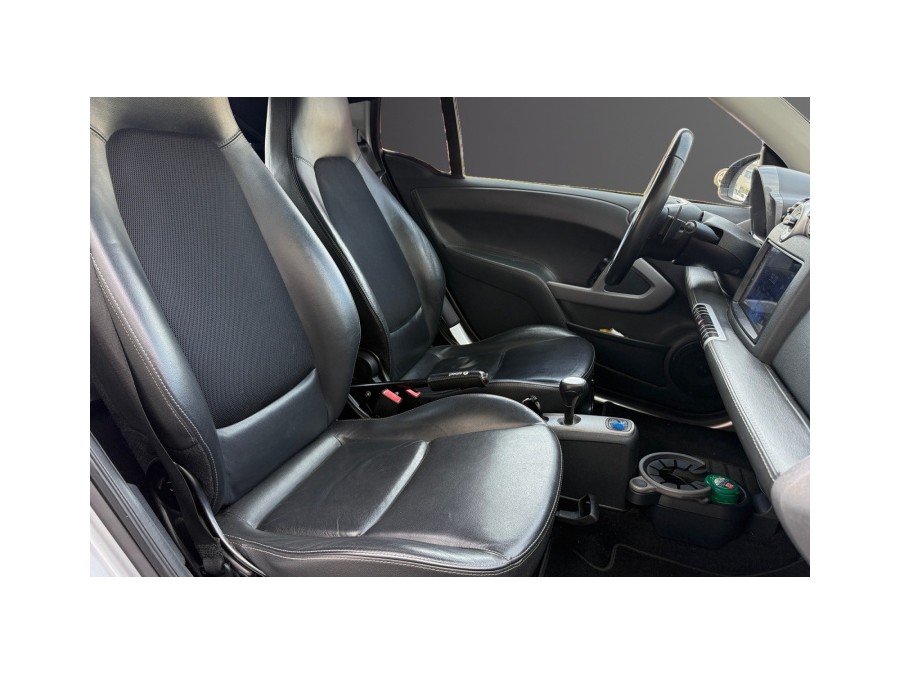 SMART d'occasion FORTWO CABRIO PASSION 84 de 2007 La Ciotat (13)﻿