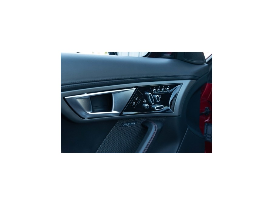 JAGUAR d'occasion F-TYPE DECAPOTABLE 5.0 V8 495 de 2013 Troyes (10)﻿