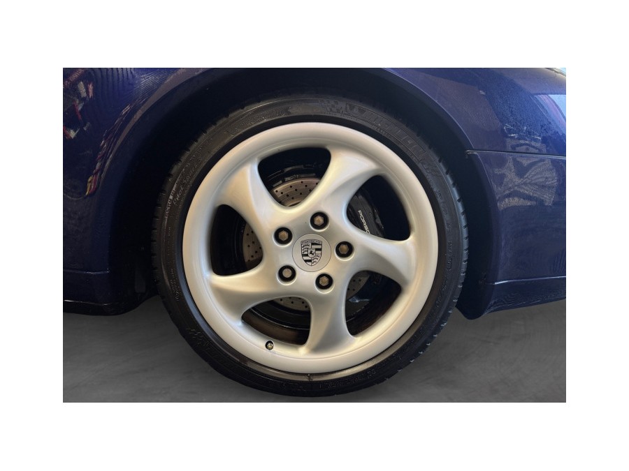 PORSCHE d'occasion 911 DECAPOTABLE 911 Cabriolet Carrera de 1995 Pau