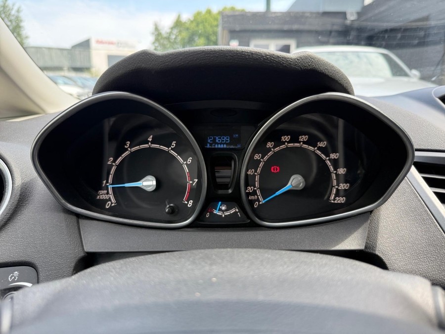 FORD d'occasion FIESTA VI FIESTA 60CV TREND de 2013 Rennes (35)﻿