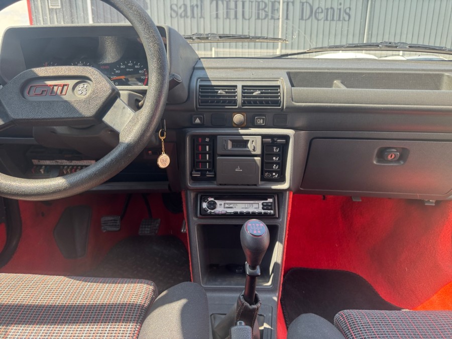PEUGEOT d'occasion 205 I DECAPOTABLE CTI de 1986 Beaune (21)﻿