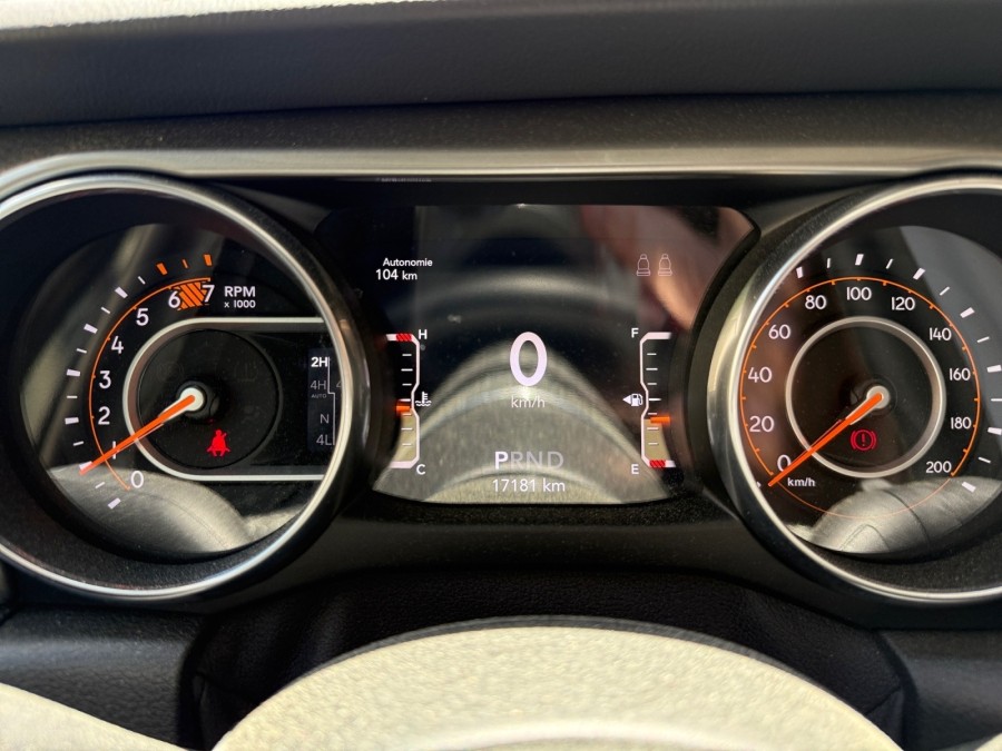 JEEP d'occasion WRANGLER IV 2.0I T 272 SPORT BVA de 2019 Cannes (06)﻿