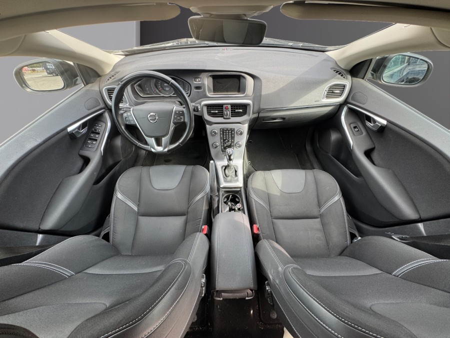 VOLVO d'occasion V40 T2 122 INSCRIPTION GEARTRONIC de 2019 Limoges