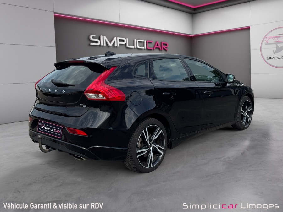 VOLVO d'occasion V40 T2 122 INSCRIPTION GEARTRONIC de 2019 Limoges