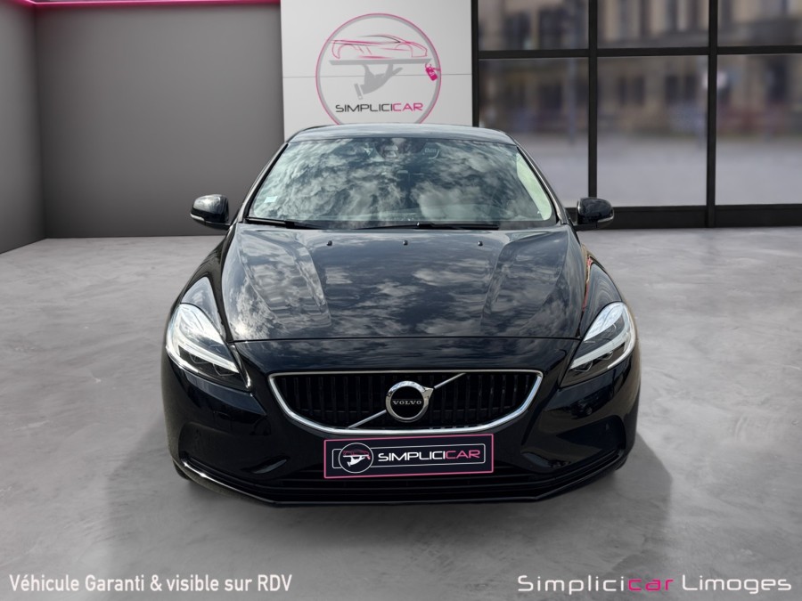 VOLVO d'occasion V40 T2 122 INSCRIPTION GEARTRONIC de 2019 Limoges