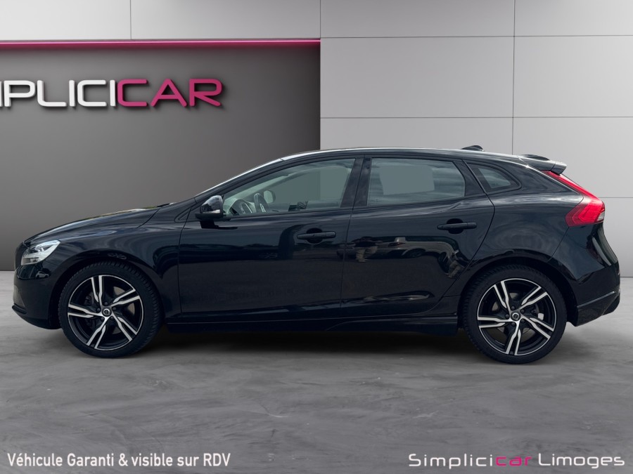 VOLVO d'occasion V40 T2 122 INSCRIPTION GEARTRONIC de 2019 Limoges