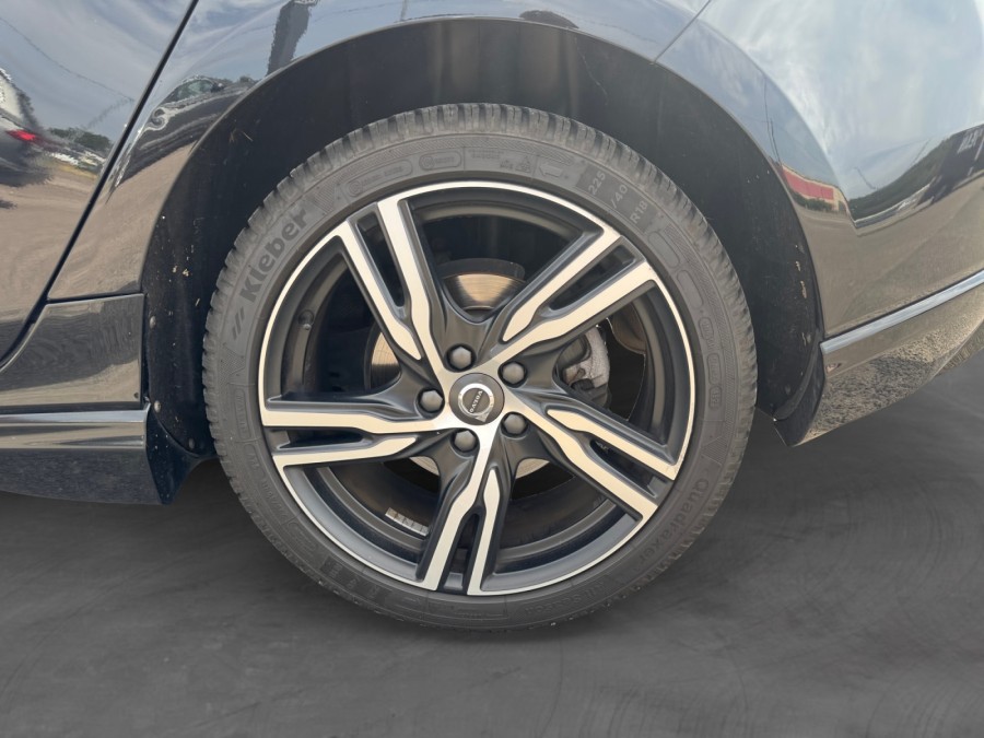 VOLVO d'occasion V40 T2 122 INSCRIPTION GEARTRONIC de 2019 Limoges