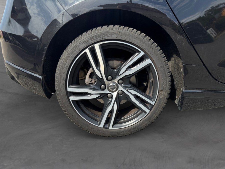 VOLVO d'occasion V40 T2 122 INSCRIPTION GEARTRONIC de 2019 Limoges