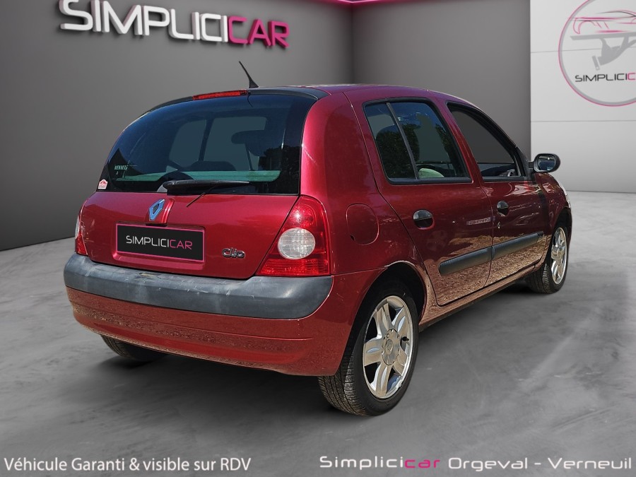 RENAULT d'occasion CLIO II PRIVILEGE 1.6 16V de 2002 Orgeval Verneuil
