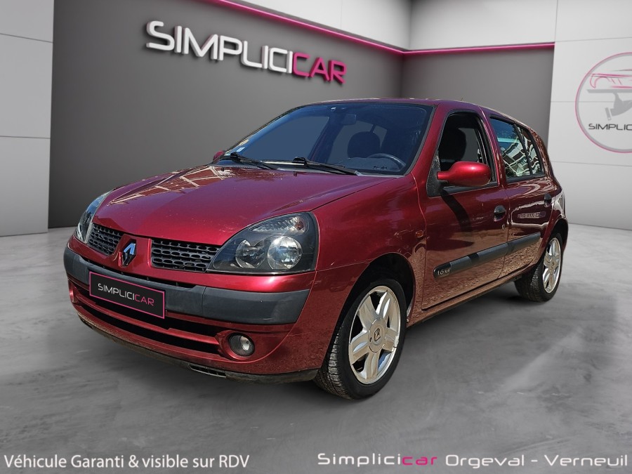 RENAULT d'occasion CLIO II PRIVILEGE 1.6 16V de 2002 Orgeval Verneuil