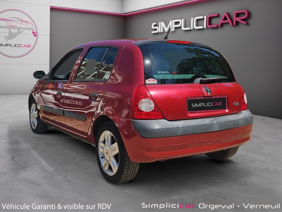 RENAULT d'occasion CLIO II PRIVILEGE 1.6 16V de 2002 Orgeval Verneuil