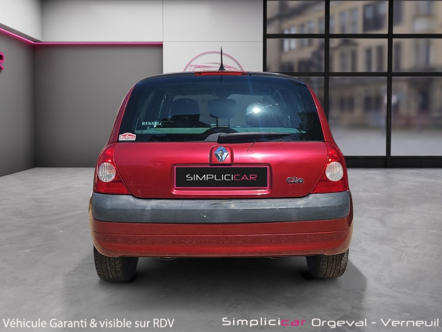 RENAULT d'occasion CLIO II PRIVILEGE 1.6 16V de 2002 Orgeval Verneuil